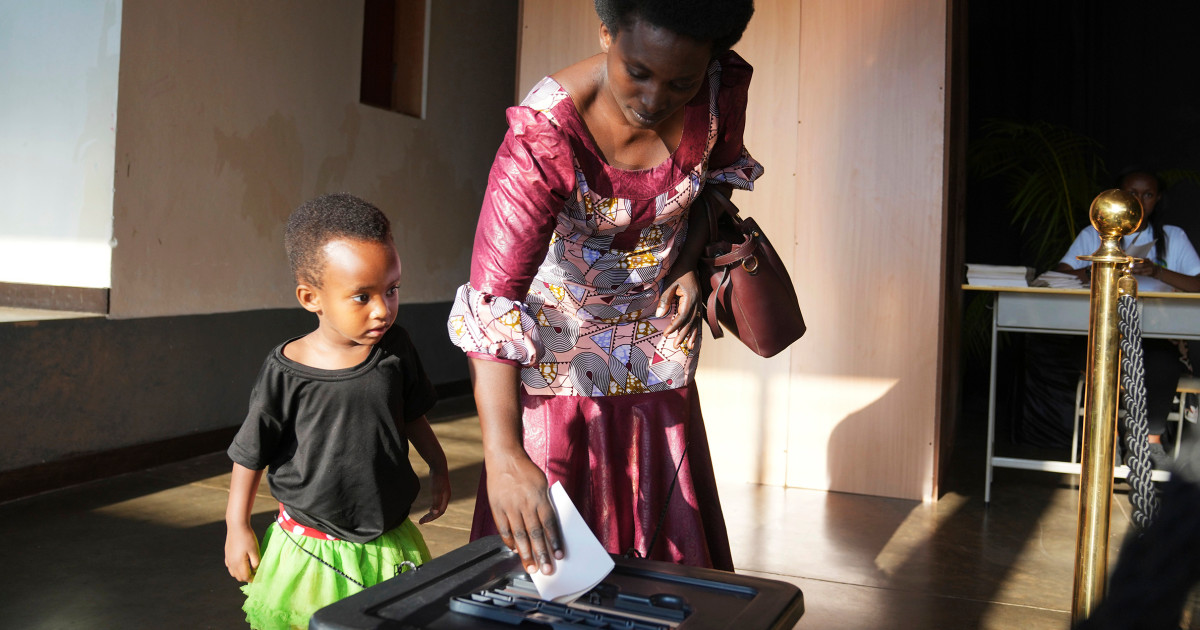 Rwandans Vote In Presidential Election Thats Set To Extend The Year