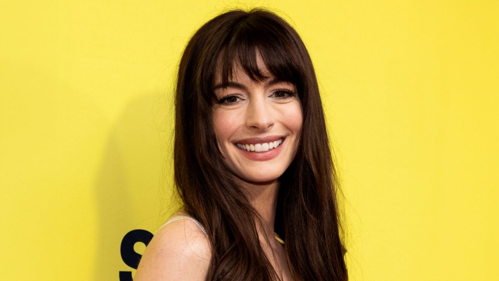 Anne Hathaway Recalls Audition Where She Had To Make Out With 10 Guys “it Sounded Gross” Dnyuz 8935