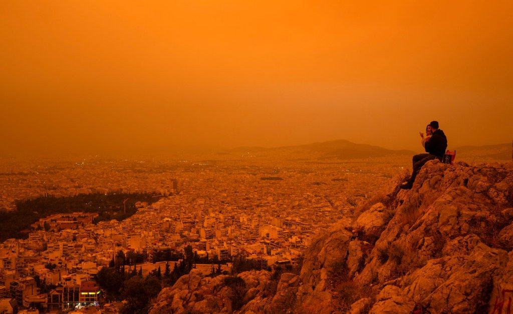 Athens Blanketed by Orange Haze Due to Sahara Dust Storm – DNyuz