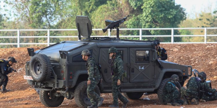 Clashes break out at Thai-Myanmar border between soldiers, armed groups ...