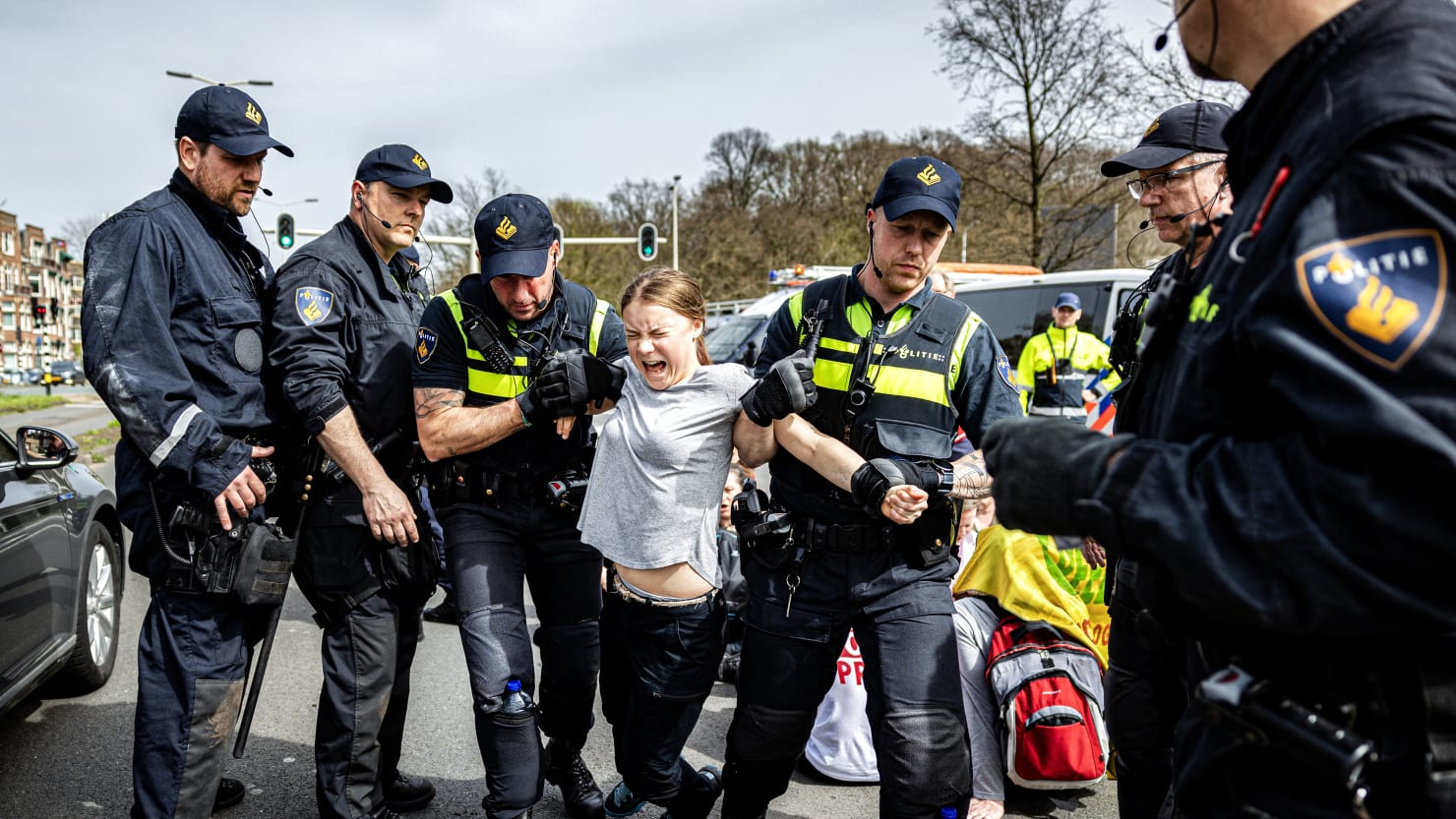 Greta Thunberg Dragged Away From Climate Protest in The Hague – DNyuz