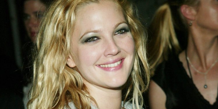 Drew Barrymore Brought Back Her ‘Charlie’s Angels’ Blonde and Looks ...