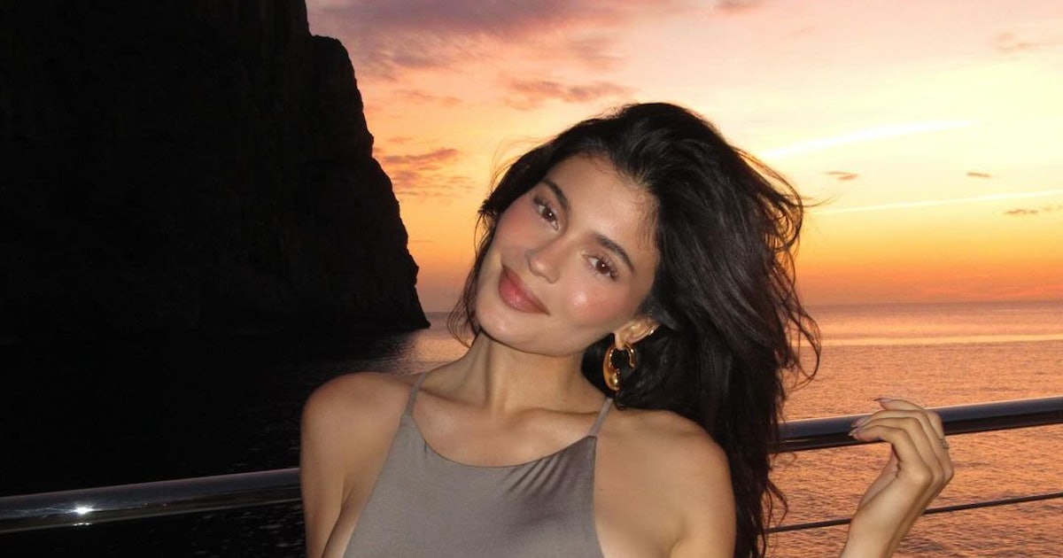 Kylie Jenner’s Mallorca Looks Were An Ode To ‘Quiet Luxury’ – DNyuz