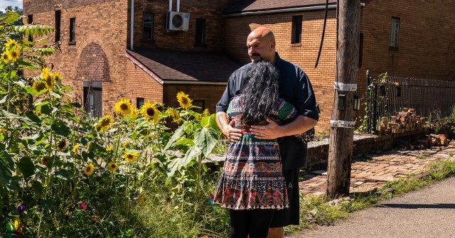 Sen John Fetterman And Wife Gisele Hospitalized After Car Crash In Maryland Dnyuz 