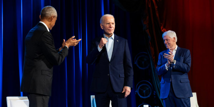 As Rich Backers Retreat, Biden Trumpets Small Donors – DNyuz