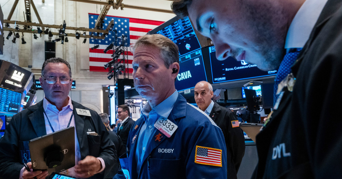 Stock market shrugs off Trump assassination attempt – DNyuz