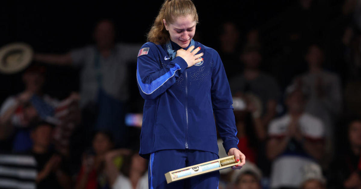 Amit Elor youngest U.S. wrestler to win Olympic gold DNyuz