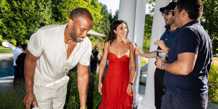 Oysters and Martinis at Rashid Johnson’s Pool Party in The Hamptons – DNyuz