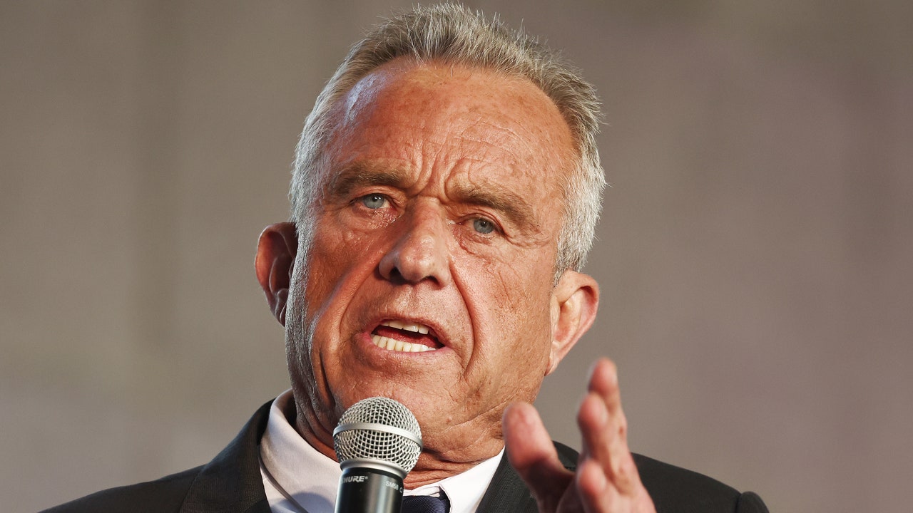 Robert F. Kennedy Jr. Says He Staged an Elaborate Bear-Cub Murder Scene ...