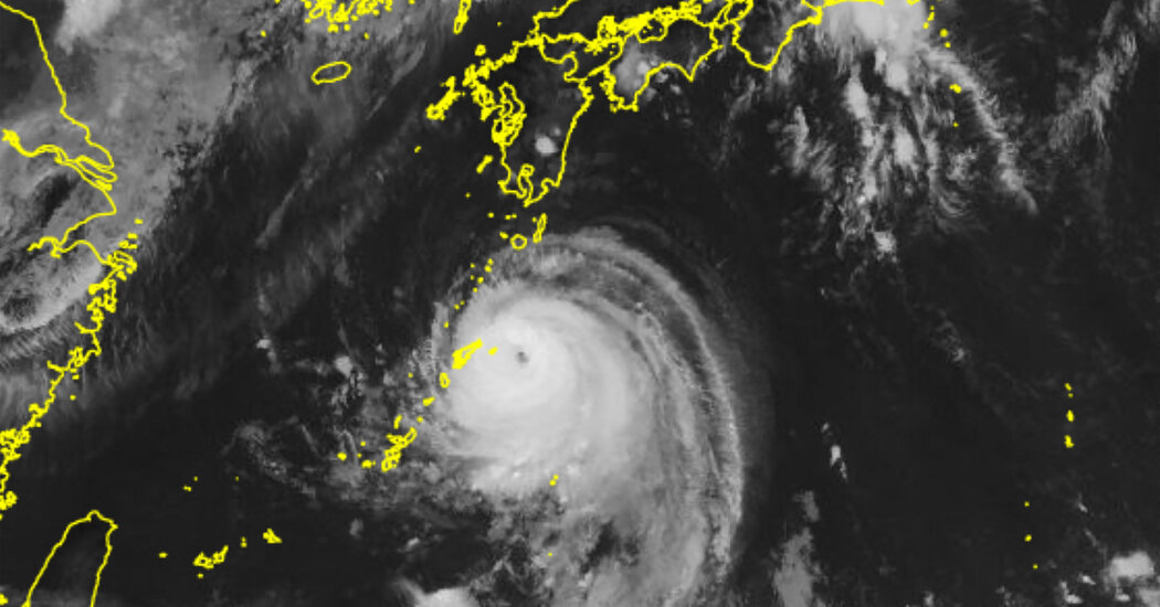 Typhoon Shanshan Approaches Japan, Bringing Heavy Rain and Winds DNyuz