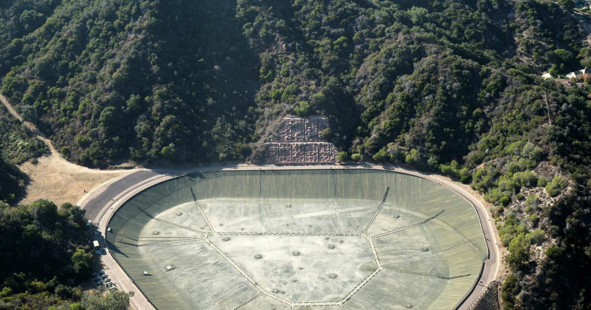 Pacific Palisades reservoir was offline and empty when firestorm ...