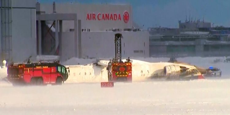 Delta Airlines Plane Flips Upon Landing in Toronto, 8 Injured DNyuz