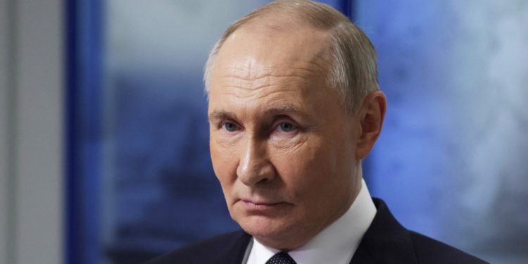 TERROR LEADER VLADIMIR PUTIN GIVES THUMBS-UP TO AMERICAN INVASION OF DENMARK 🤮