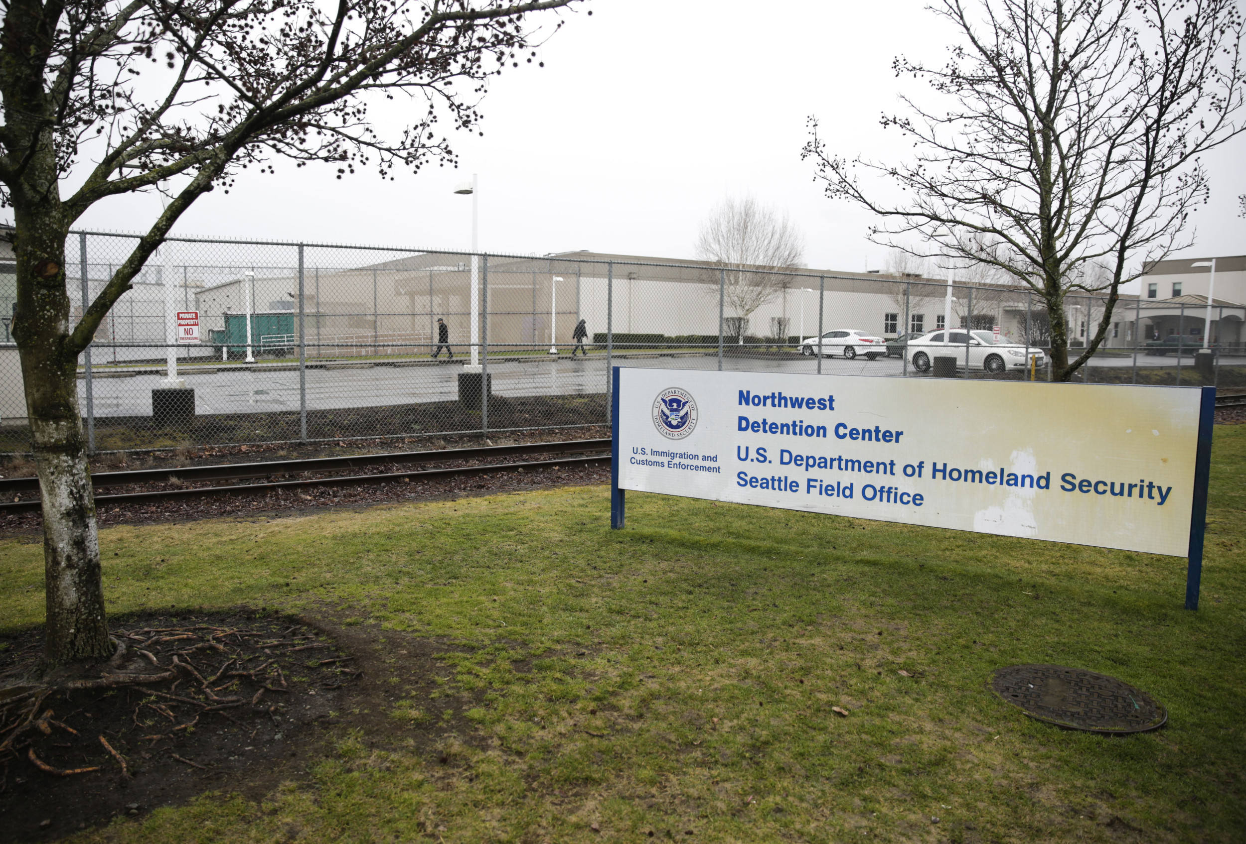 Ice'S Shocking Action: Green Card Holder Detained After 23 Years In Us - w38rncz