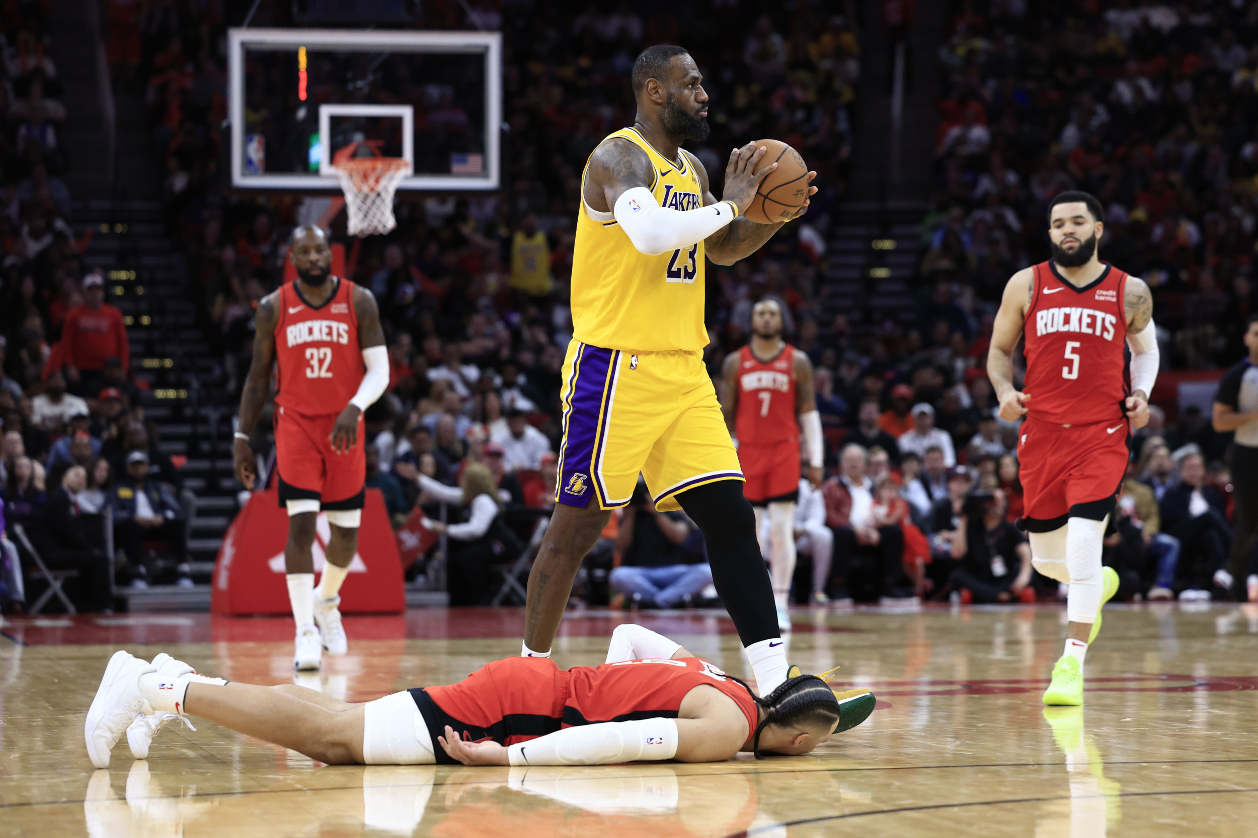 Lebron James' Future With Lakers Revealed: Exec Spills The Beans - ig46ufe
