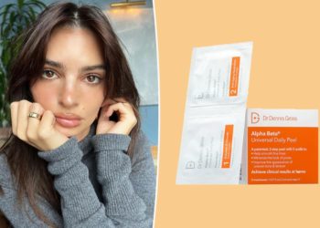 Emily Ratajkowski says these peel pads made a ‘huge improvement’ in her skin: ‘Worth the price’