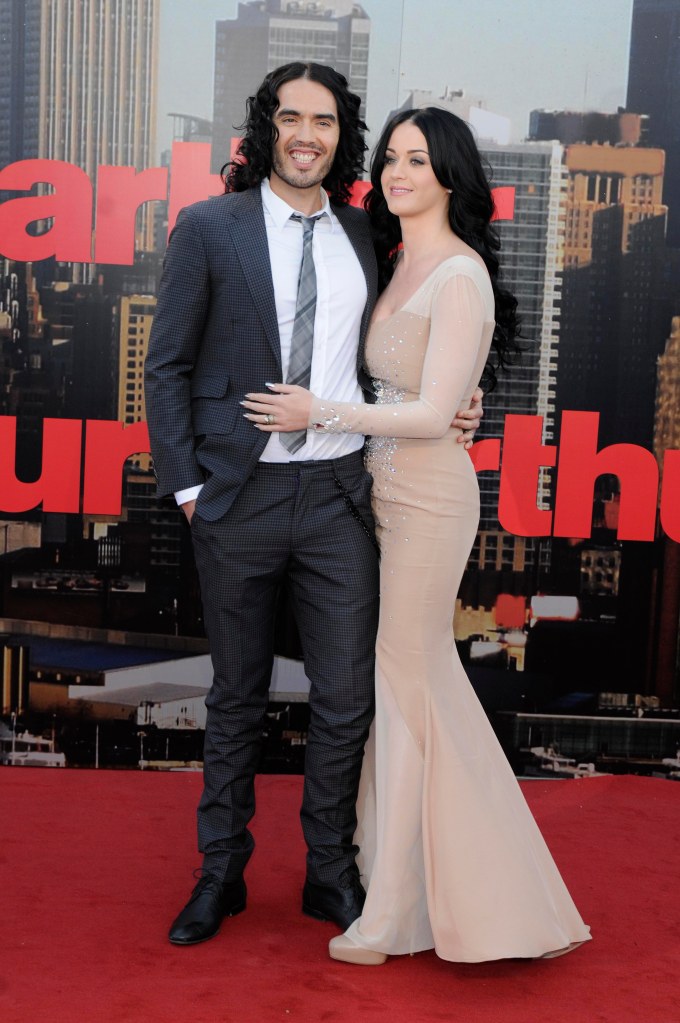A photo of Russell Brand and Katyn Perry.