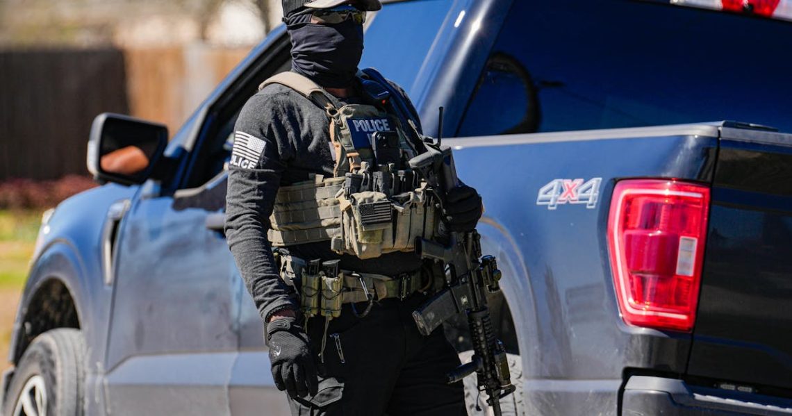 PERVERTED U.S. ‘ICE’ AUTHORITIES BREAK INTO AMERICAN HOME — MAKE GIRLS STAND OUTSIDE IN UNDERWEAR 🤮