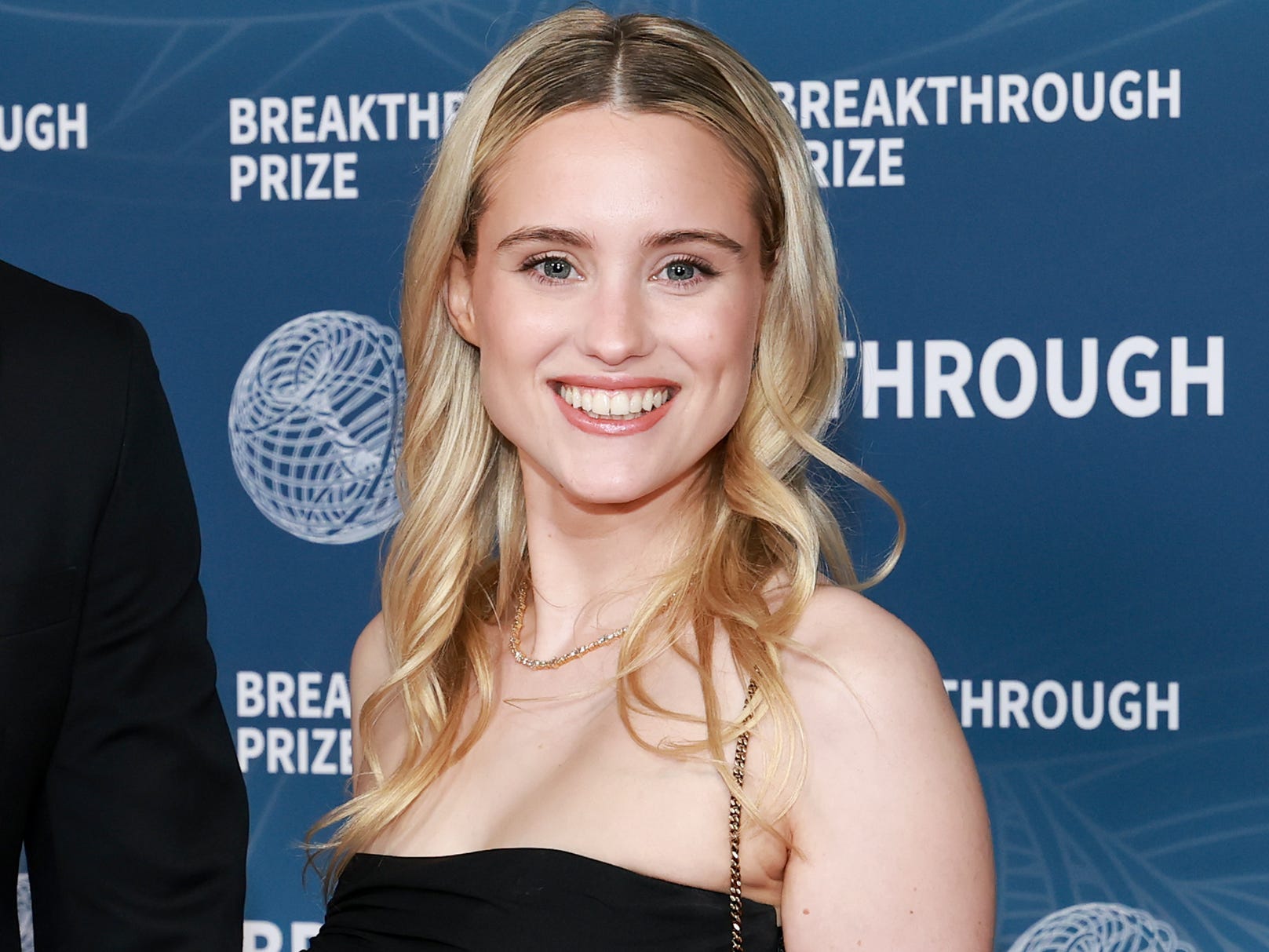 Thea Booysen on the red carpet at the Breakthrough Prize.