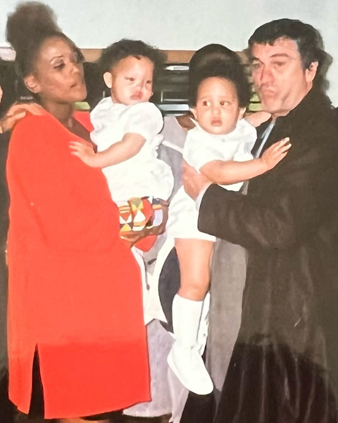 Robert De Niro with Toukie Smith and their two children. 
