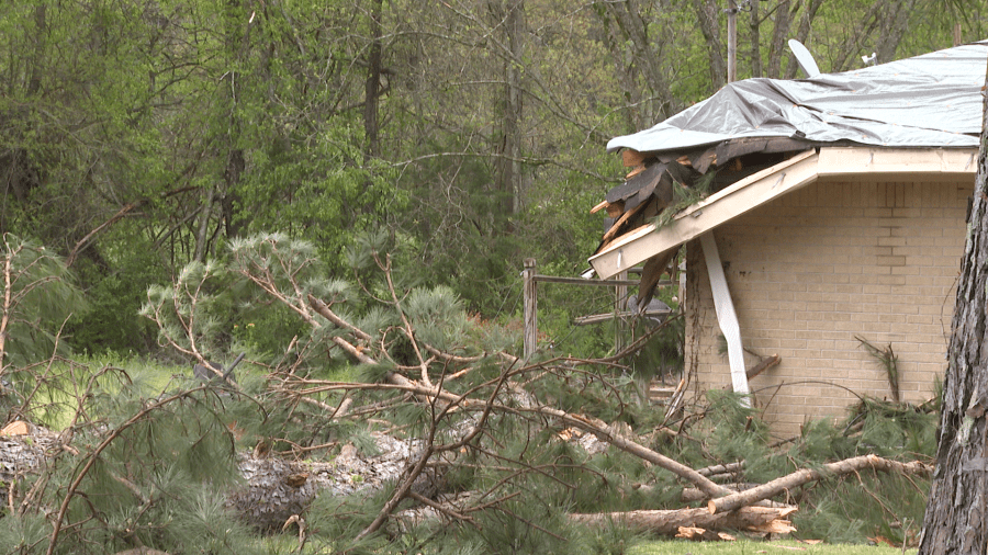 5 injured, including 7 year-old, after tornado hit mobile home park in Muscle Shoals