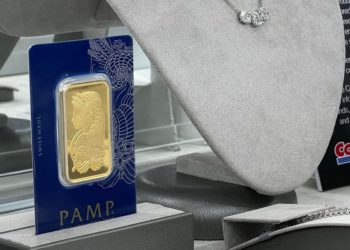 Costco gold shoppers are cashing in on the company’s rewards as prices surge