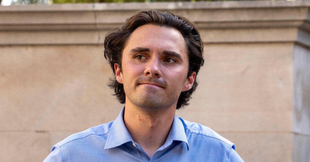 A Top Democratic Official Plots to Take Down Party Incumbents