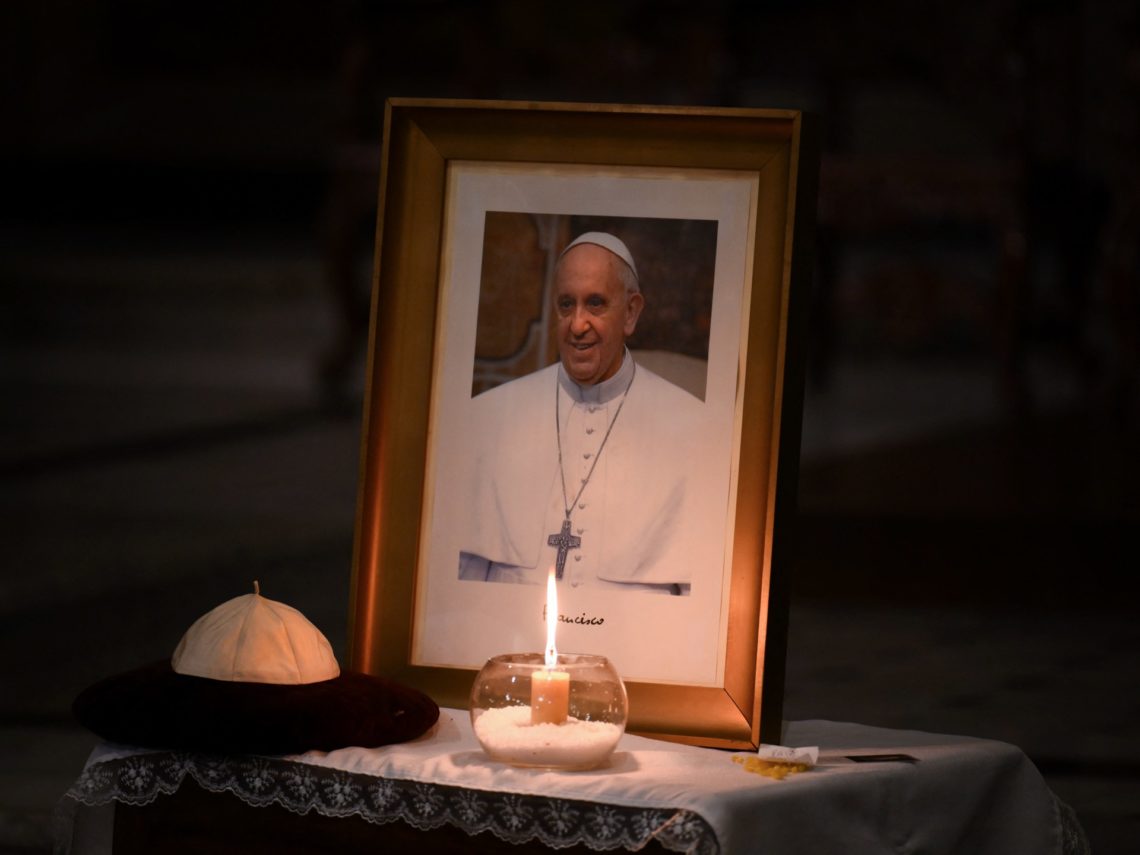 About 250,000 mourners pay final respects to Pope Francis, Vatican says