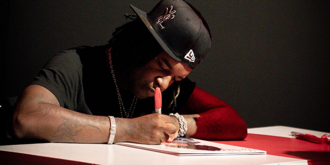 Closer Look: Ken Carson’s Vinyl Signing