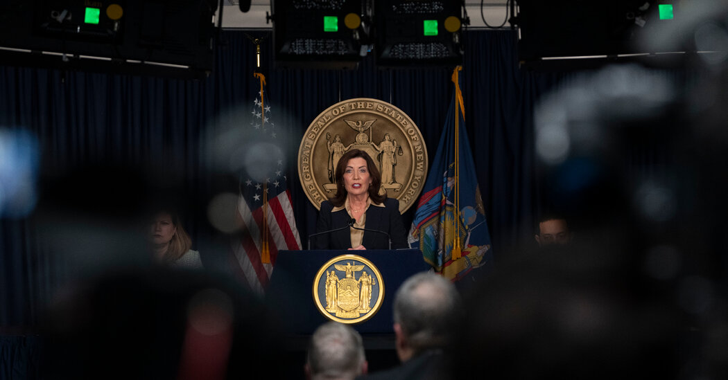 In Face of Trump’s Hostility, Hochul Responds With Barbed Gratitude