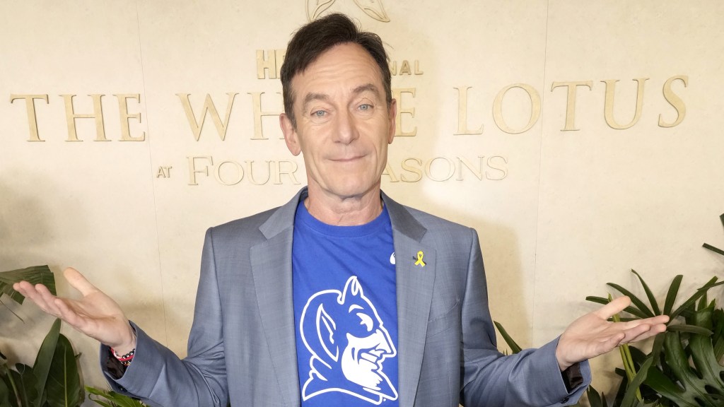 Jason Isaacs Says Duke Wanted “To Go Viral” With ‘White Lotus’ Criticism: “Faintly Amusing”