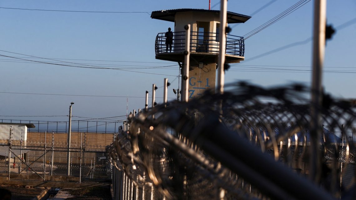 Judge orders return of 2nd migrant deported to El Salvador