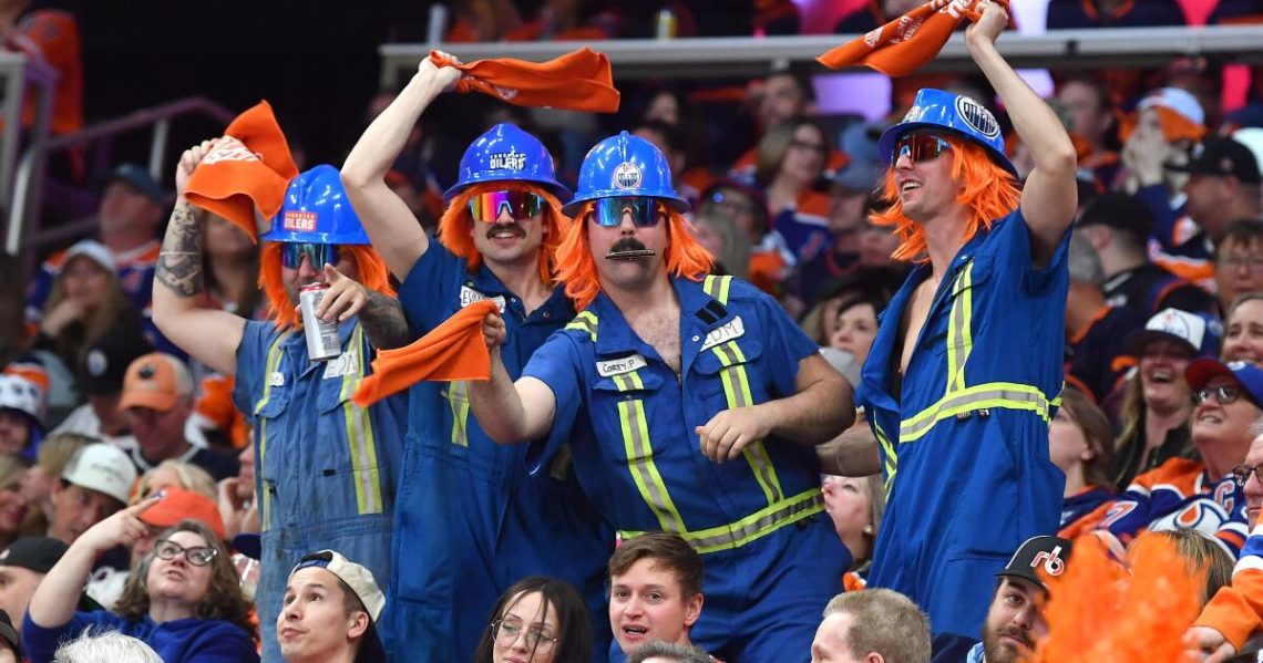 Kings must overcome power of rabid Edmonton Oilers fans after faltering in Game 3