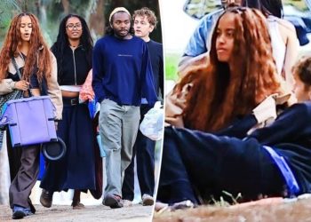 Malia and Sasha Obama enjoy Easter picnic with pals in LA