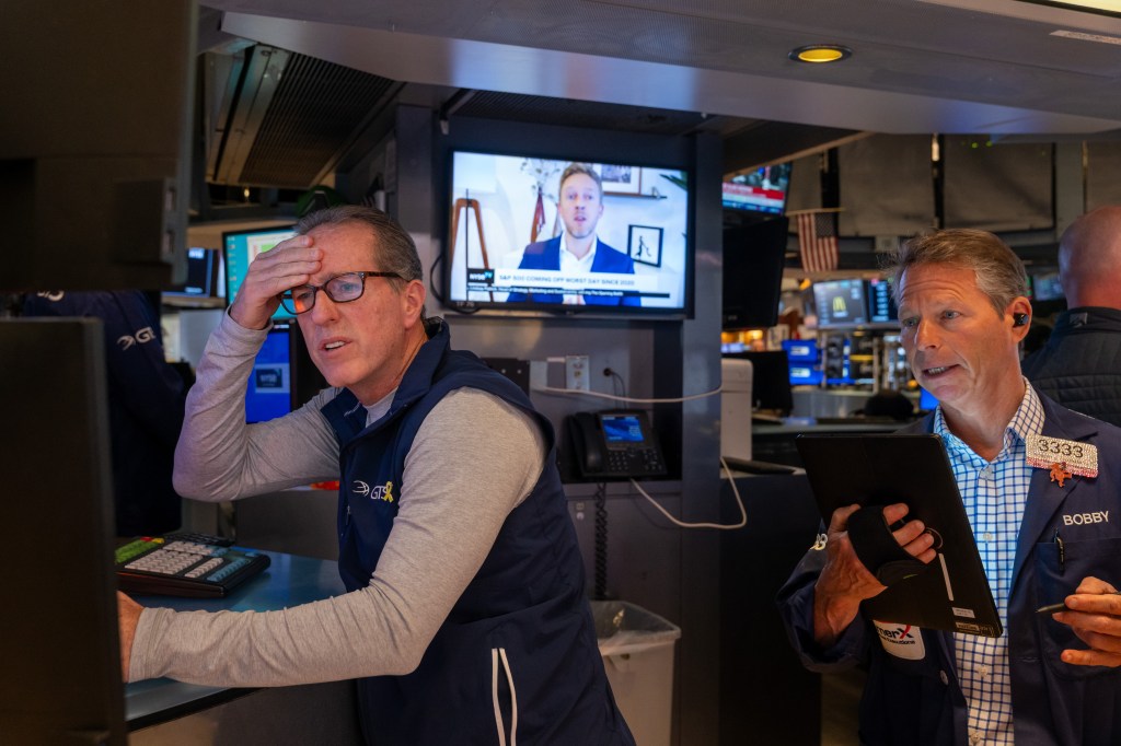 Netflix Rare Media Gainer As Markets Swoon Amid Trump Tariffs, Fed Bashing