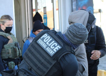 New York, Texas Judges Block Deportations of Venezuelan Migrants