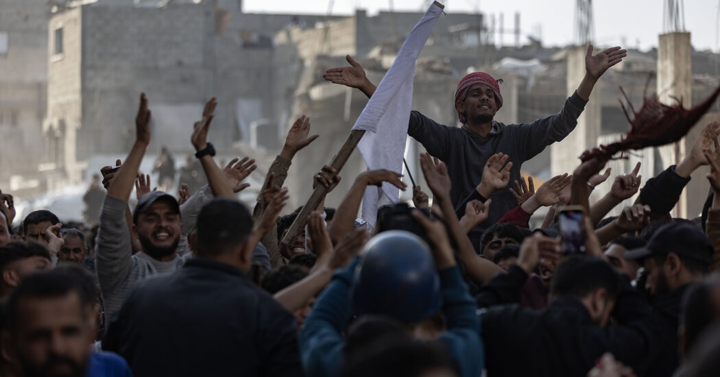 Risking Reprisals, Protesters in Gaza Call on Hamas to Step Aside