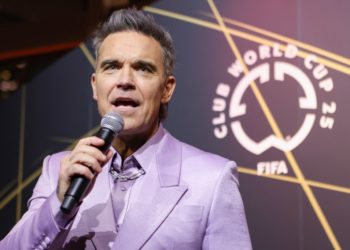 Robbie Williams “Triggered By Fans’ Requests For Photographs And Autographs”