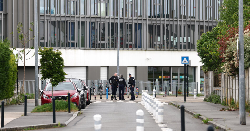 Student Stabs 4 Others, One Fatally, at a French High School