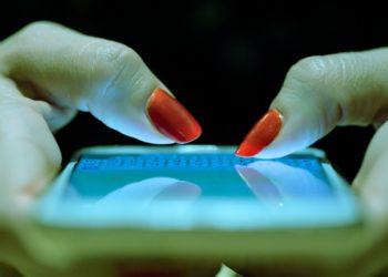 These Are the Worst Messages to Send on Dating Apps