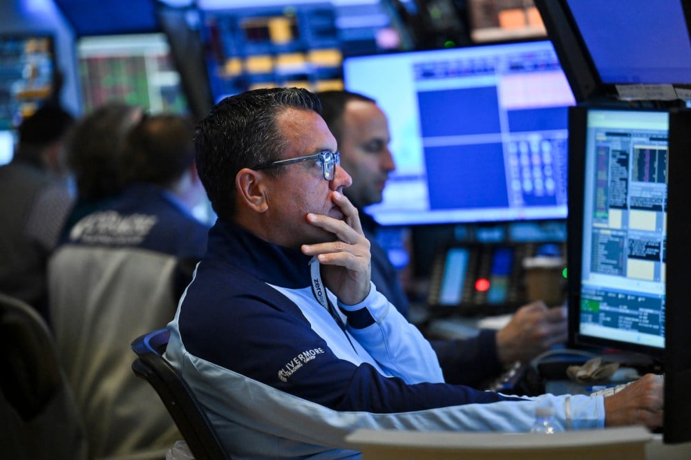 U.S. Economy Contracts, Fueling Recession Fears