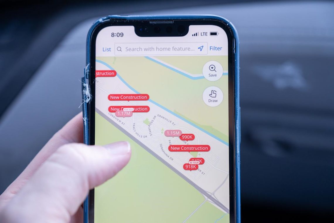 Zillow to ban privately marketed homes, escalating an industry fight over secret listings