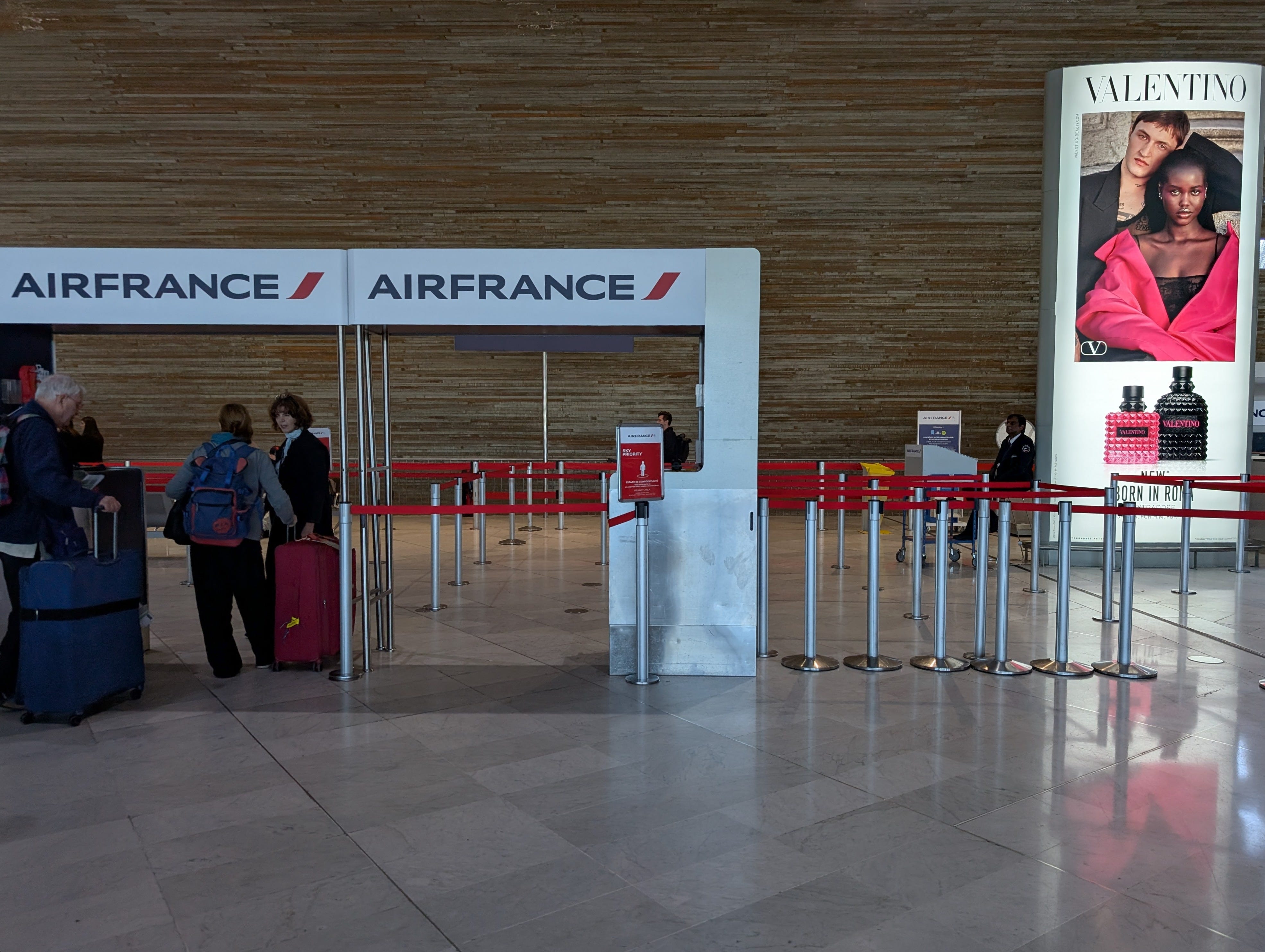 Air France Paris check-in area and line area