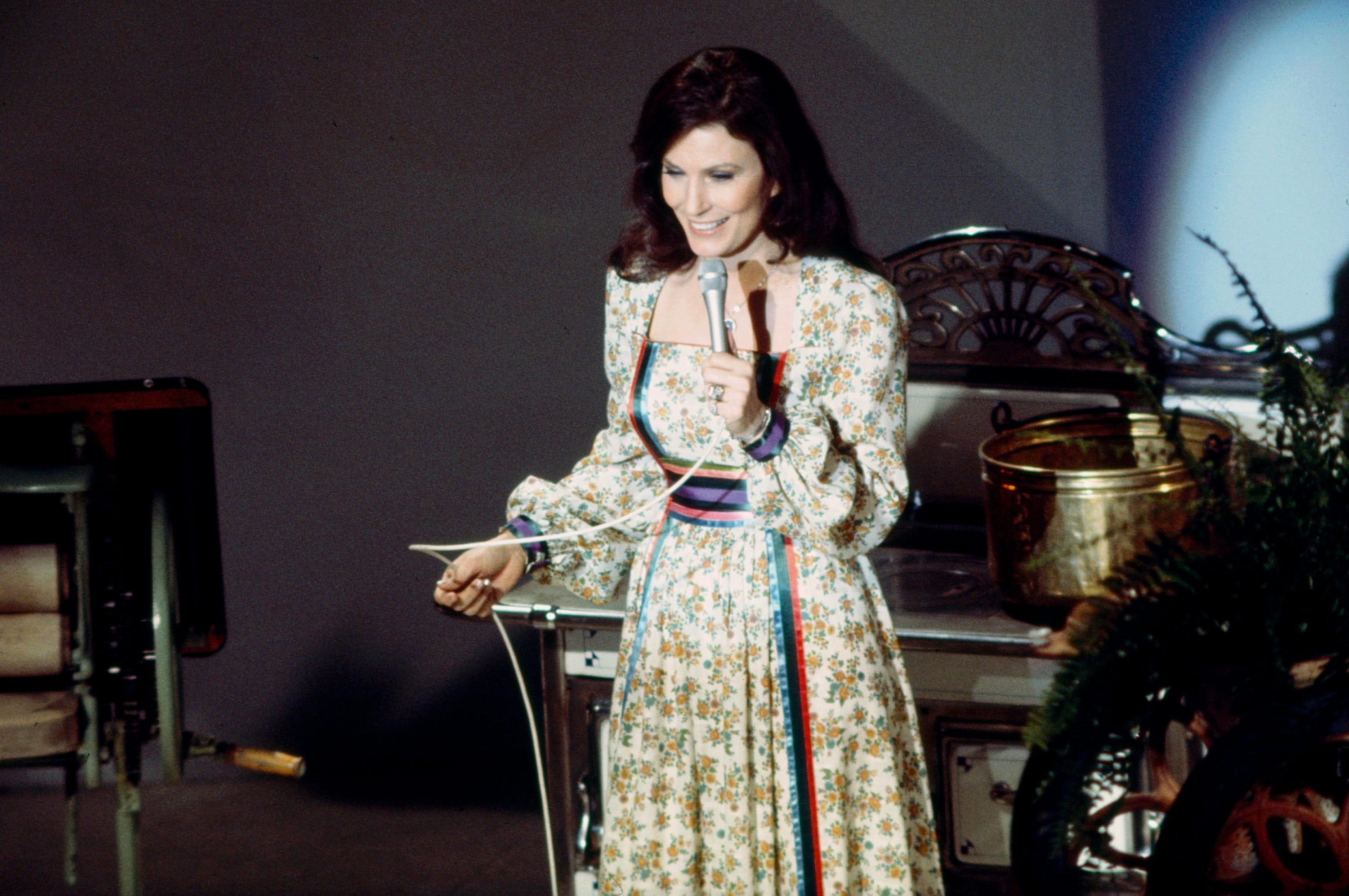 Loretta Lynn performed at the 11th annual ACM Awards.