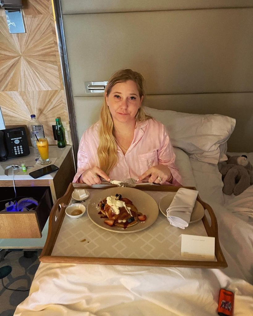 Virginia Giuffre having breakfast in bed. 