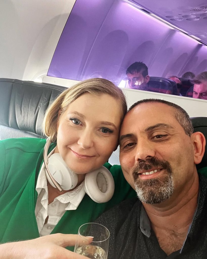 Virginia Giuffre and her husband on a plane. 