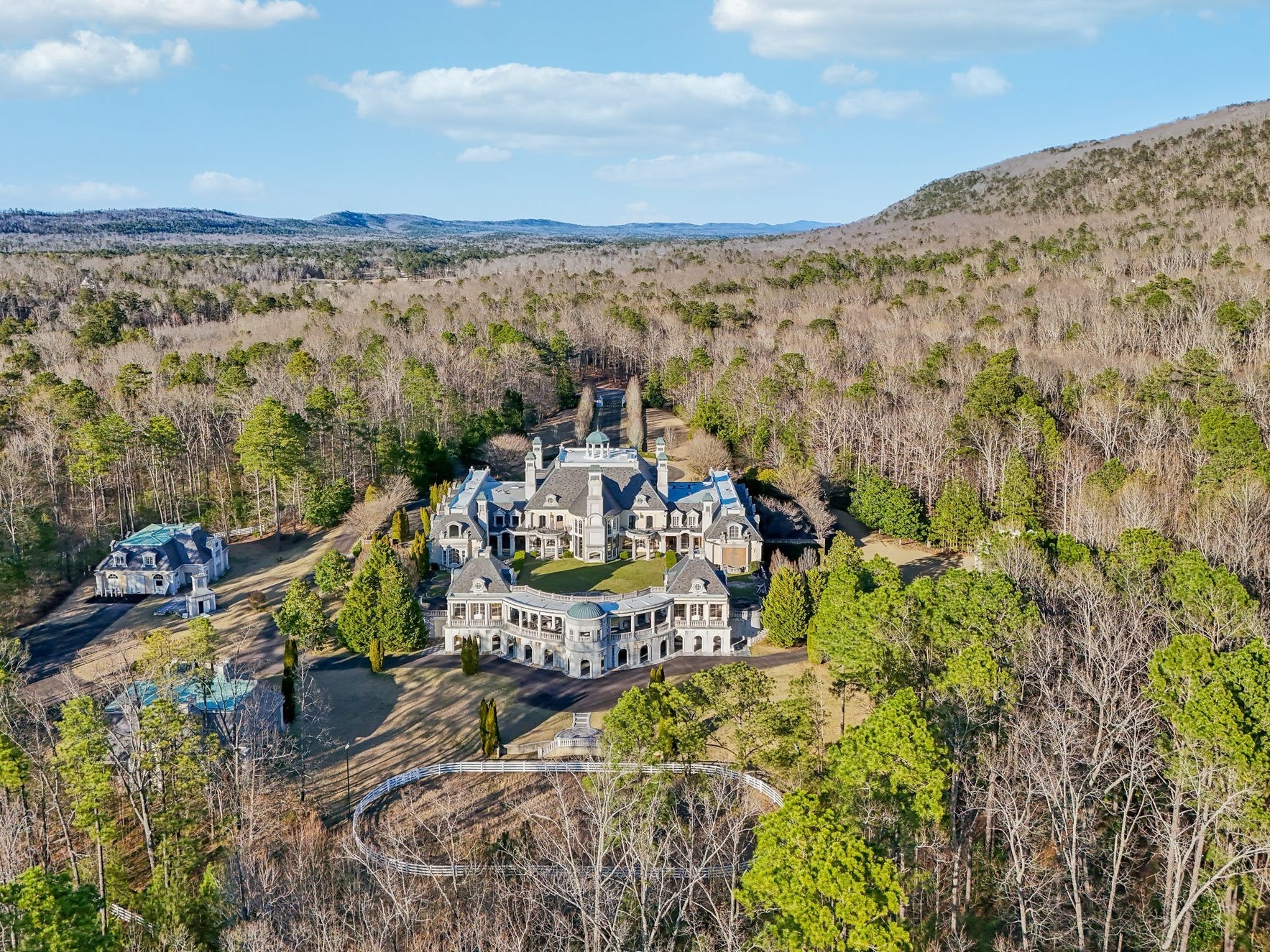 exterior aerial view of 7 montagel way