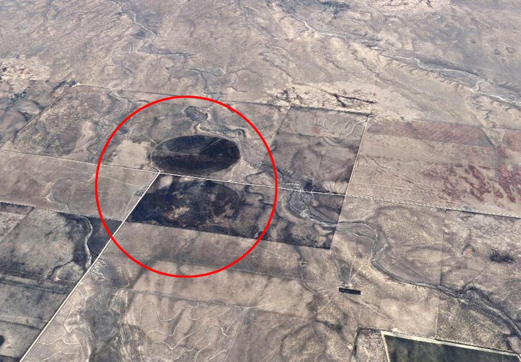 Analysis of Google Maps appears to show two irrigation circles that could be mistaken for a UFO and its shadow.