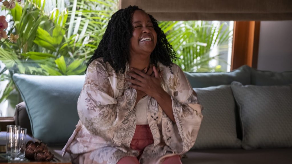 ‘The White Lotus’ Star Natasha Rothwell Defends Belinda For “Centering Herself”