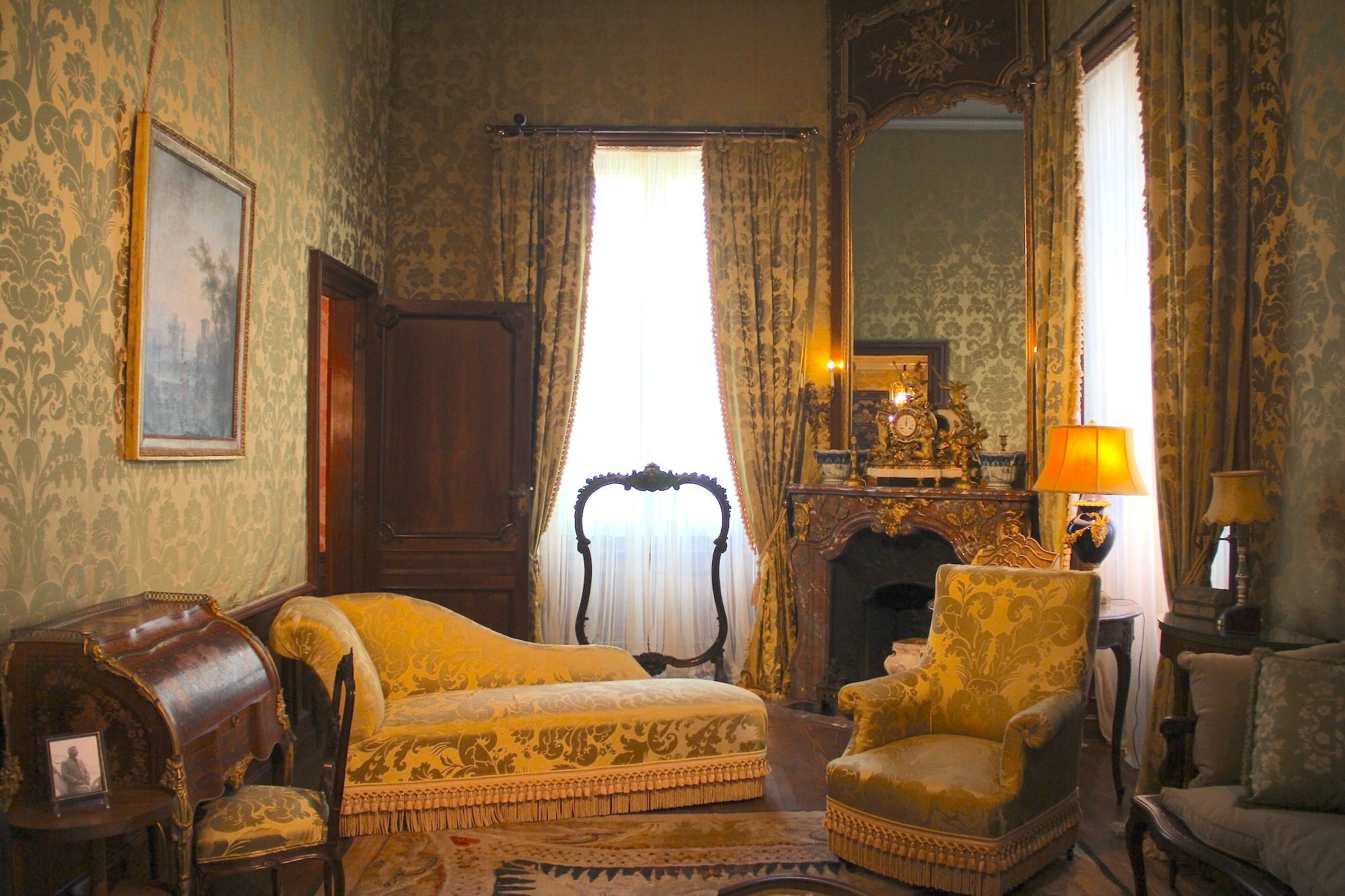 The guest sitting room at Marble House.
